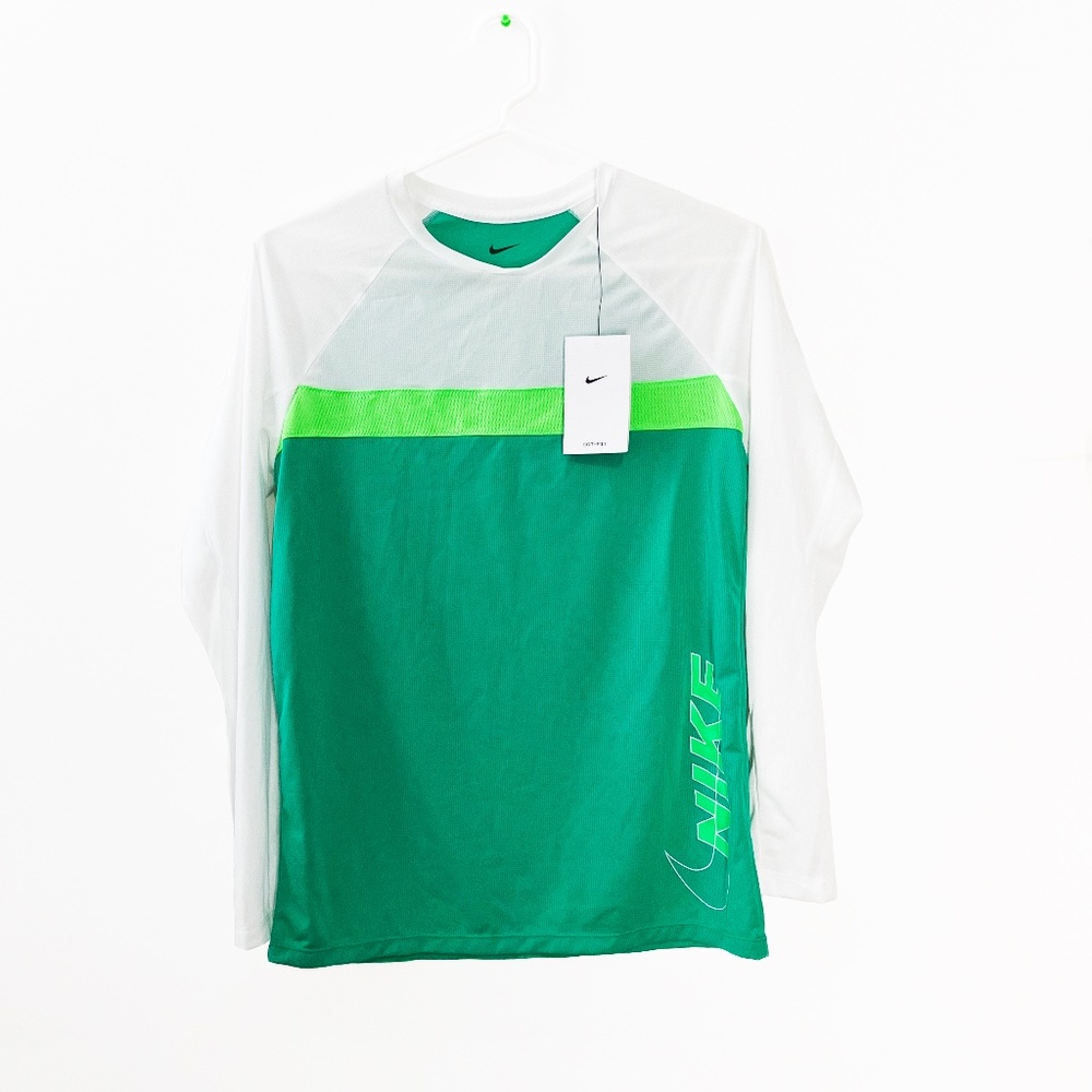 NIKE t shirt